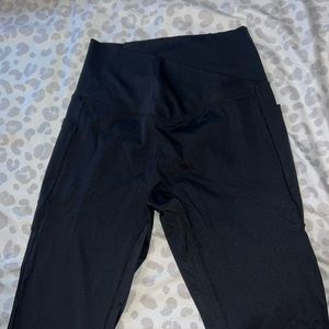 Halara no front seem crossover leggings XS